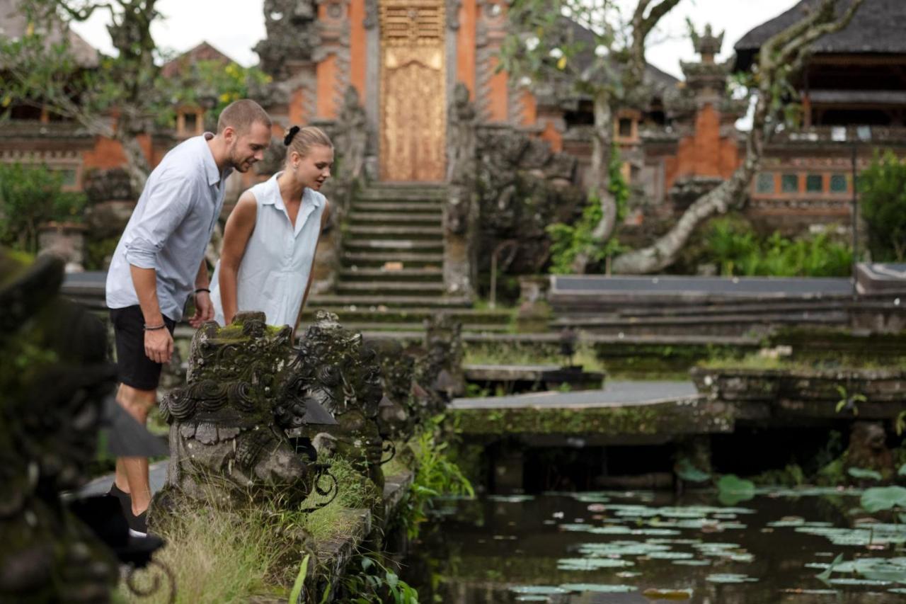 فندق Adiwana Suweta أوبود المظهر الخارجي الصورة Visitors at the Pura Ulun Danu Batur