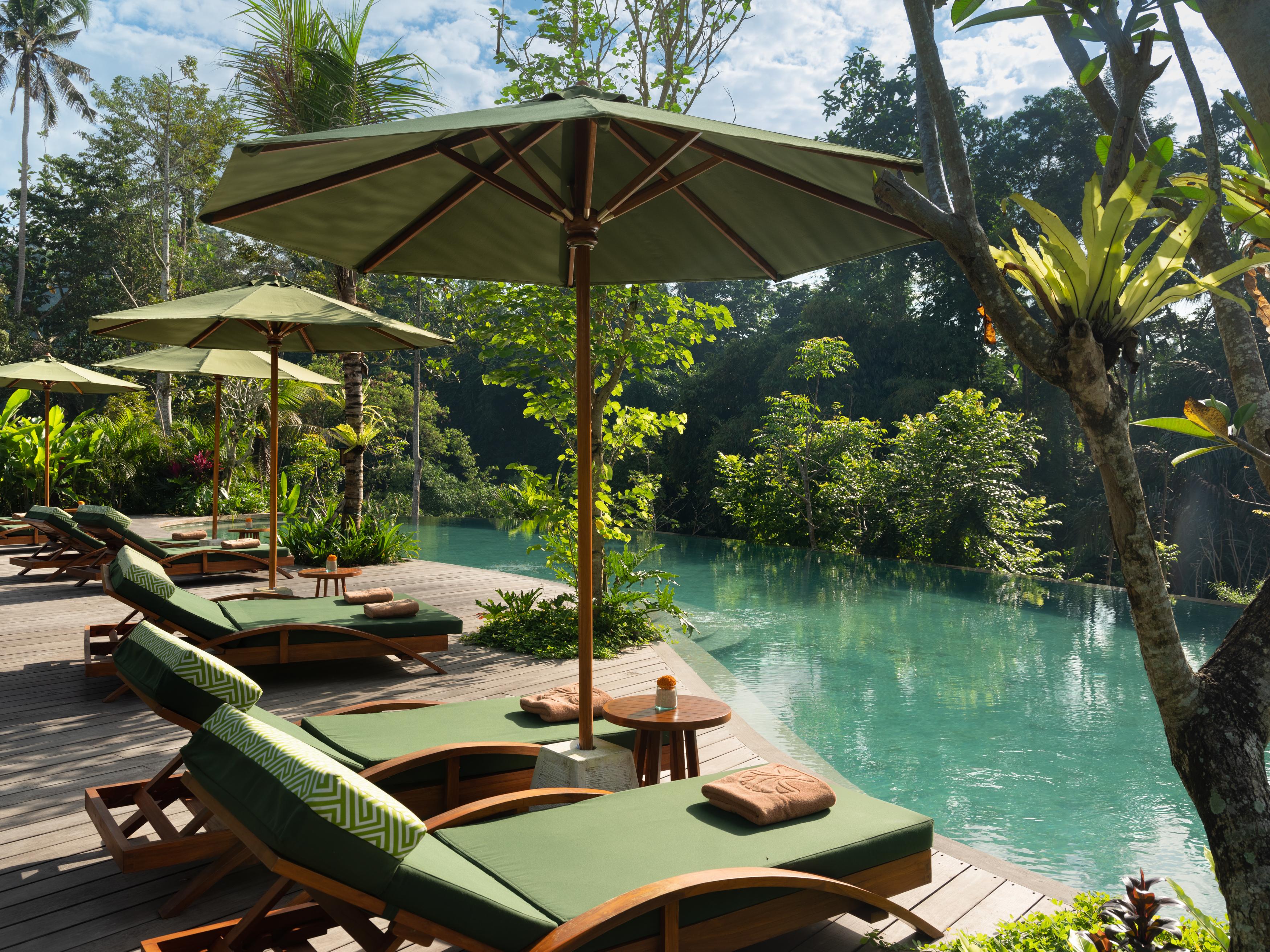 فندق Adiwana Suweta أوبود المظهر الخارجي الصورة The resort's swimming pool