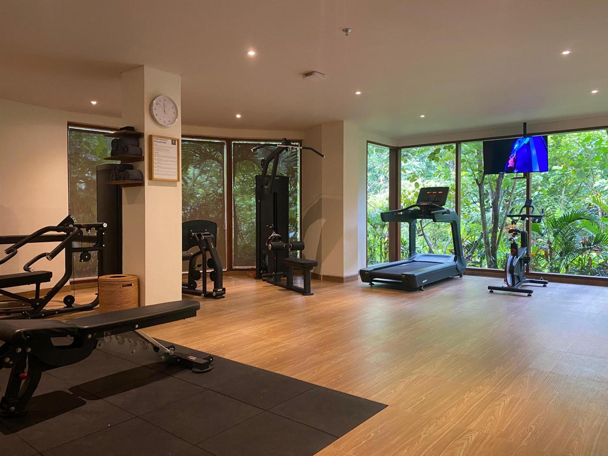 فندق Adiwana Suweta أوبود المظهر الخارجي الصورة The gym at the hotel